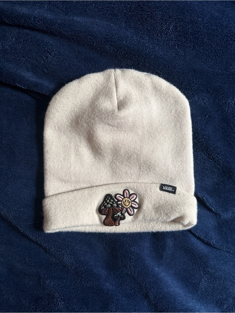 Vans kids Cream Beanie with Smiley Flower Patch